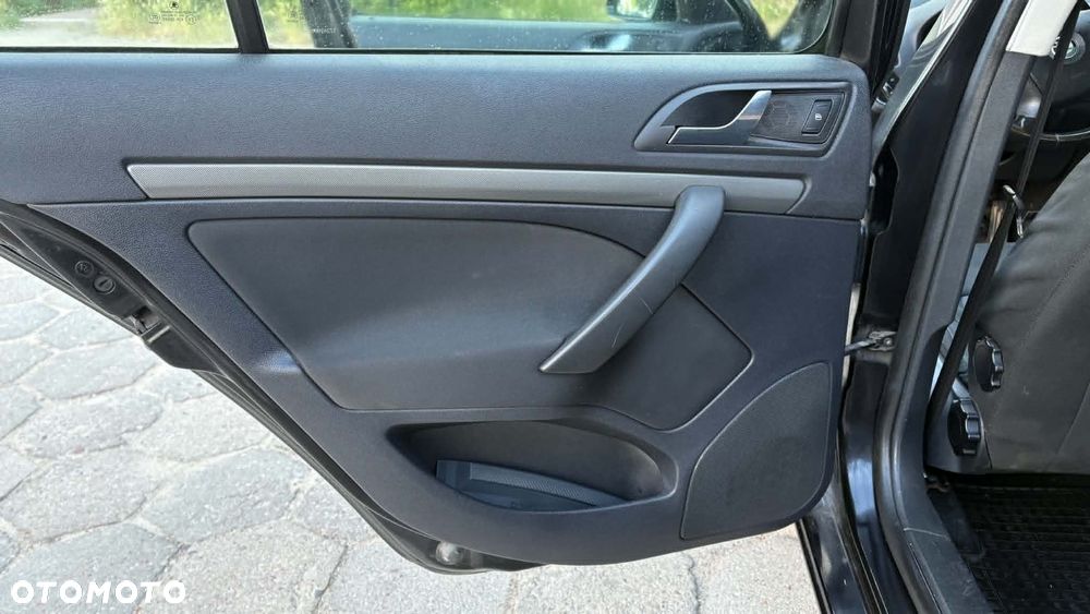 Skoda Octavia 2.0 TDI Ambiente - 17