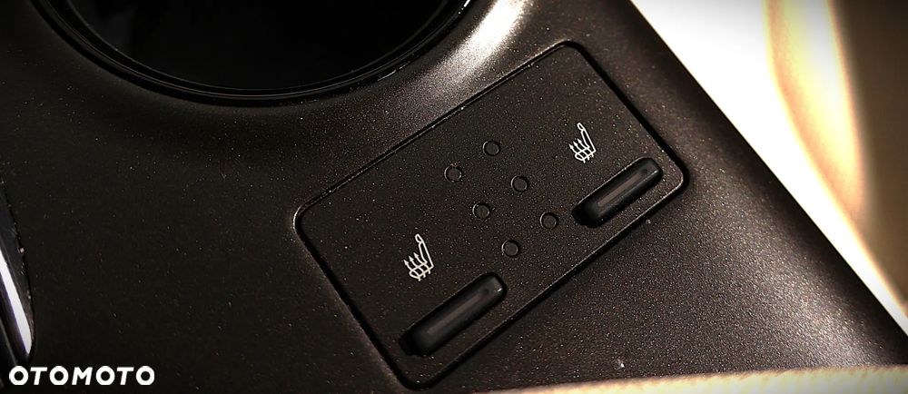 Toyota Camry 2.5 Hybrid Comfort CVT - 35