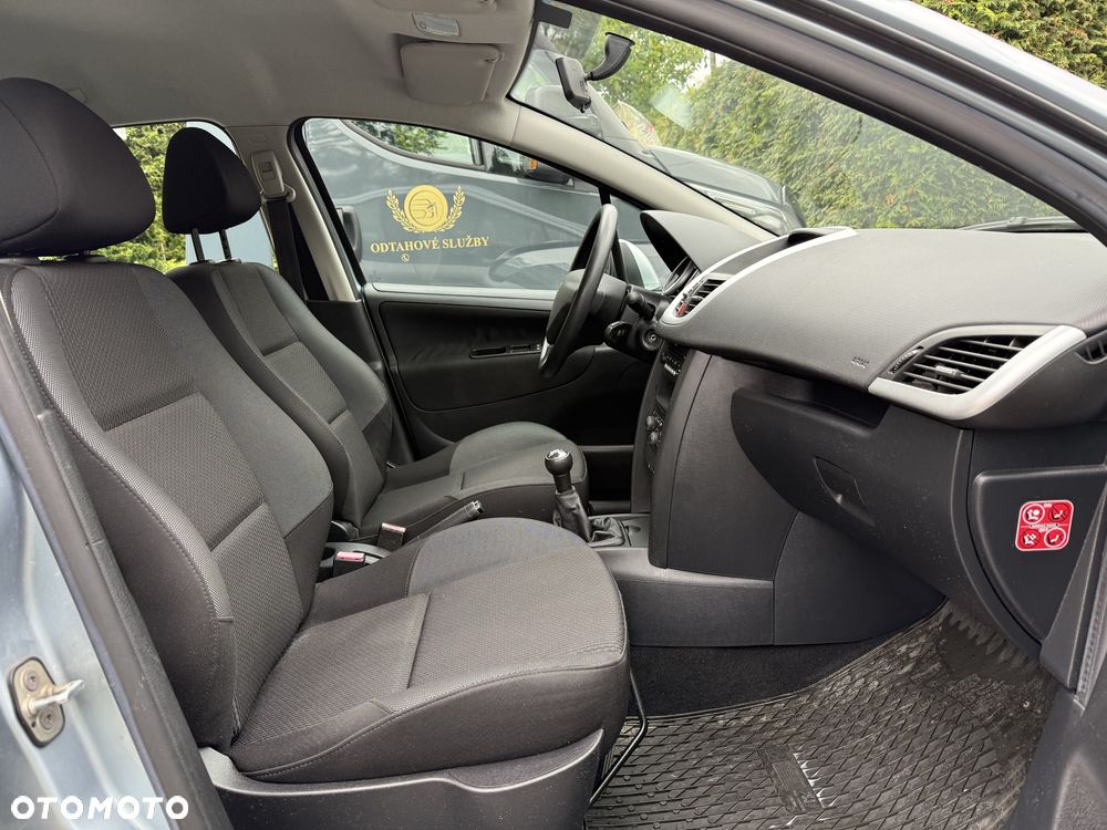 Peugeot 207 - 8
