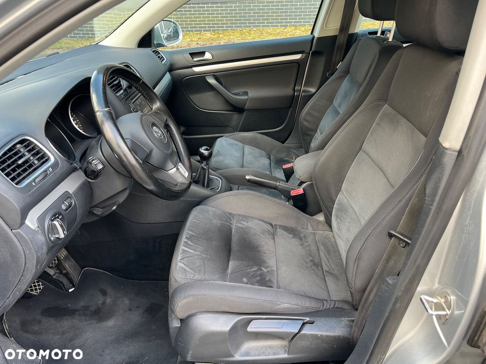 Volkswagen Golf 1.6 TDI DPF Highline - 24