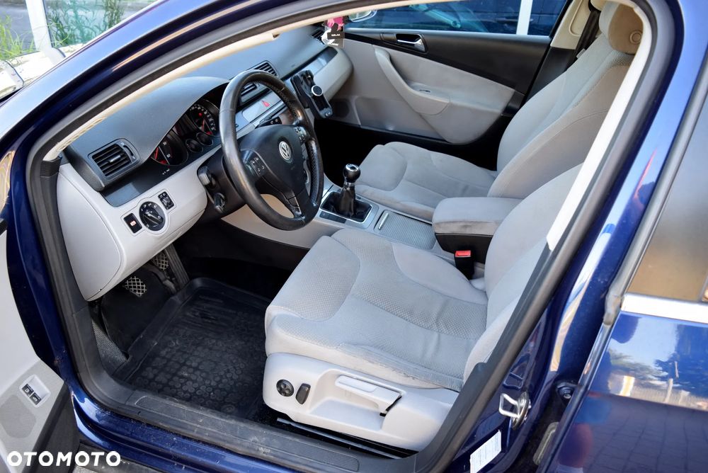 Volkswagen Passat 2.0 TDI Comfortline - 6
