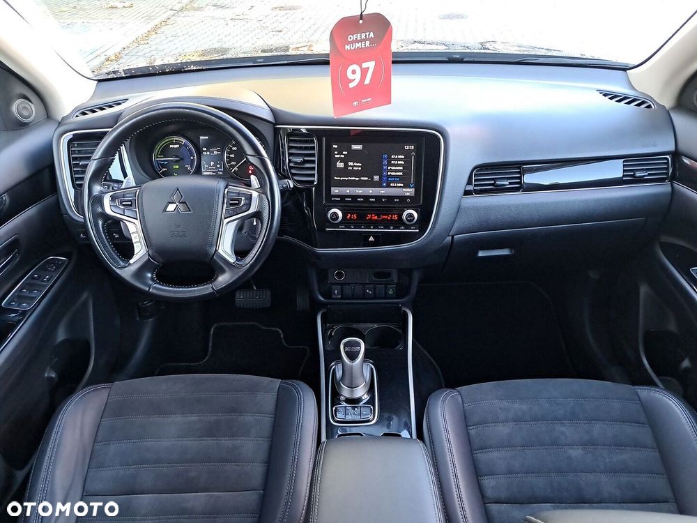 Mitsubishi Outlander - 18