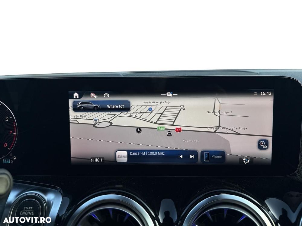 Mercedes-Benz GLB - 13