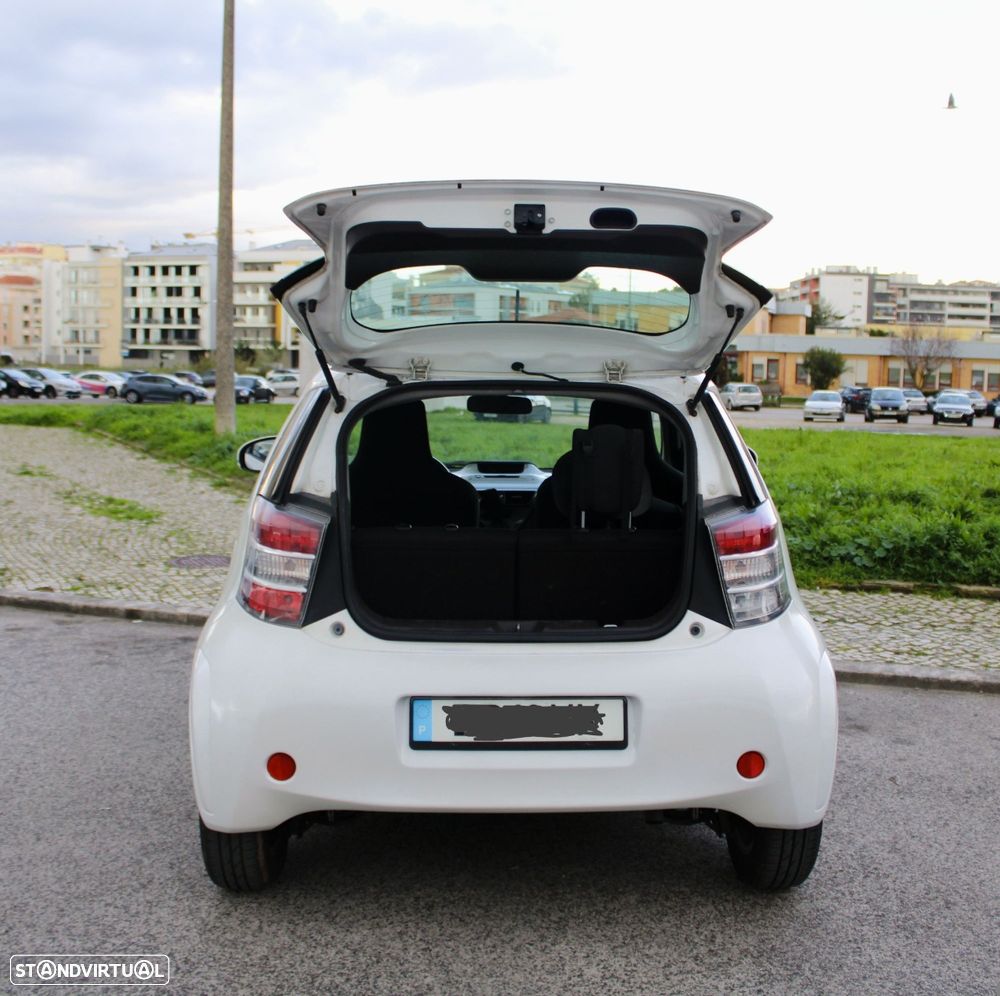 Toyota iQ 1.4 D-4D + - 2