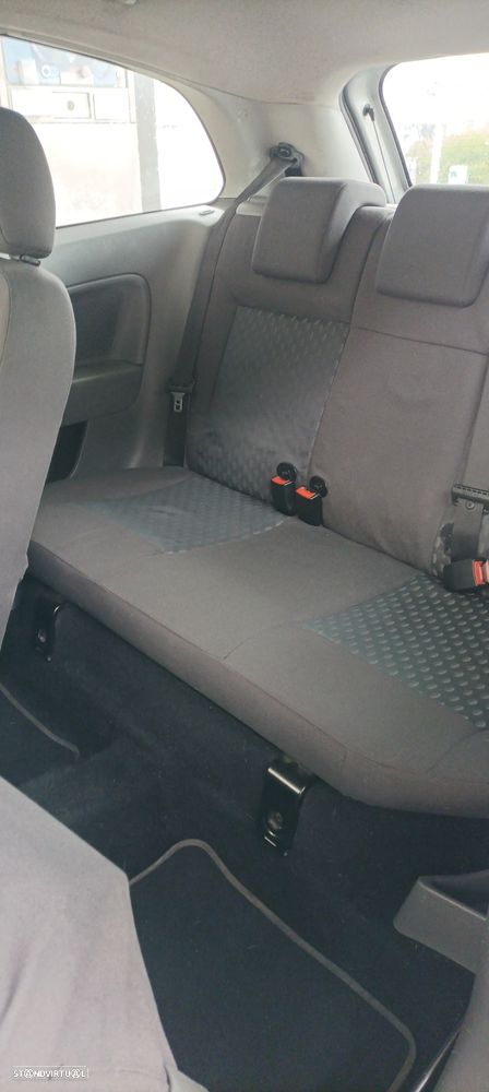 Ford Fiesta - 8