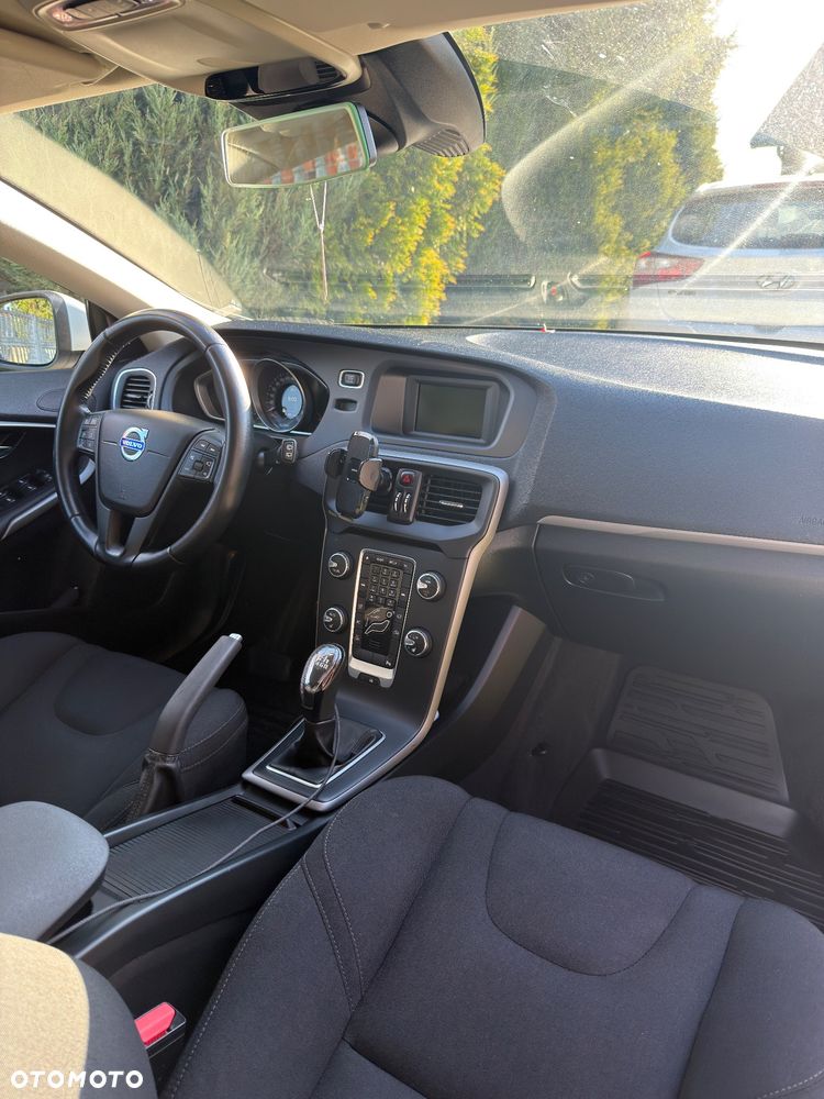 Volvo V40 D2 - 7