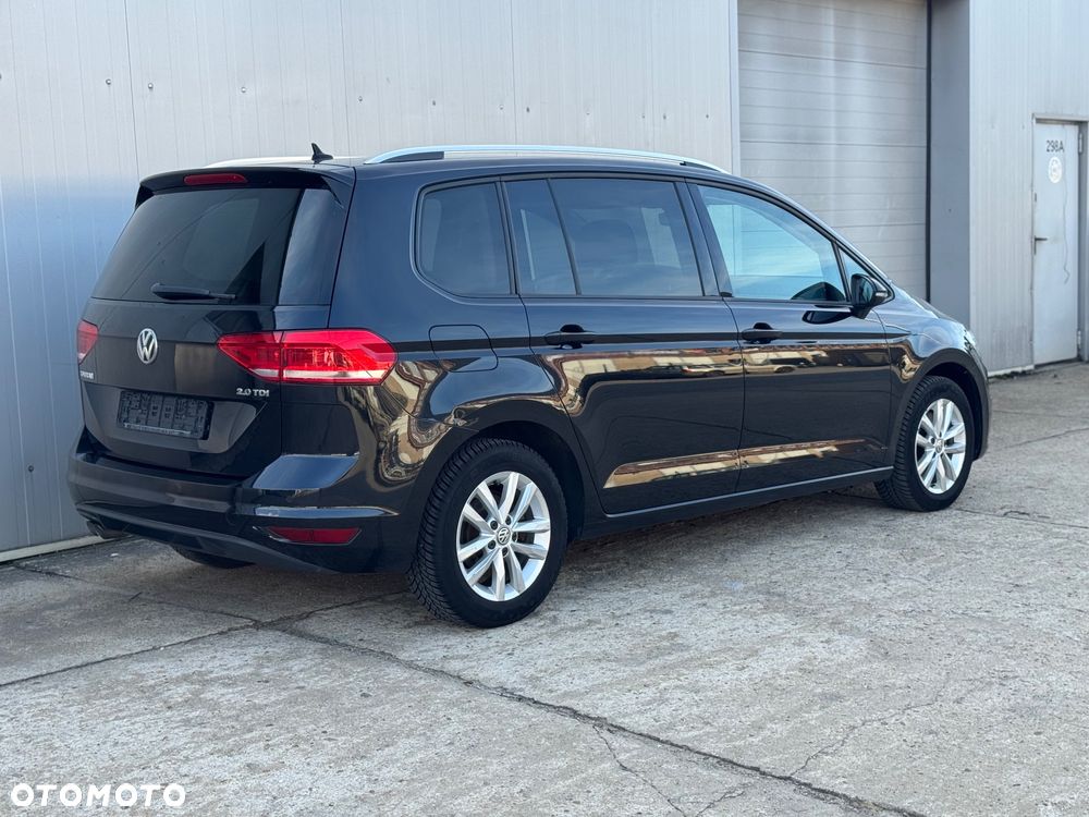 Volkswagen Touran - 8