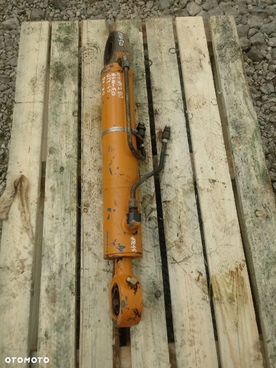 Siłownik Case 821C Nowy typ 78 50 45 - 1