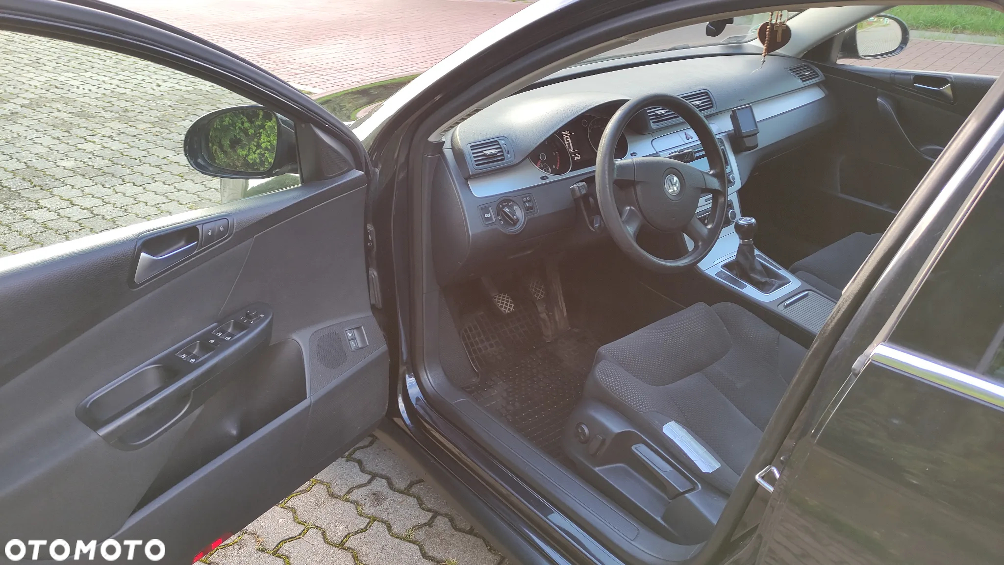 Volkswagen Passat 2.0 TDI DPF Highline - 13