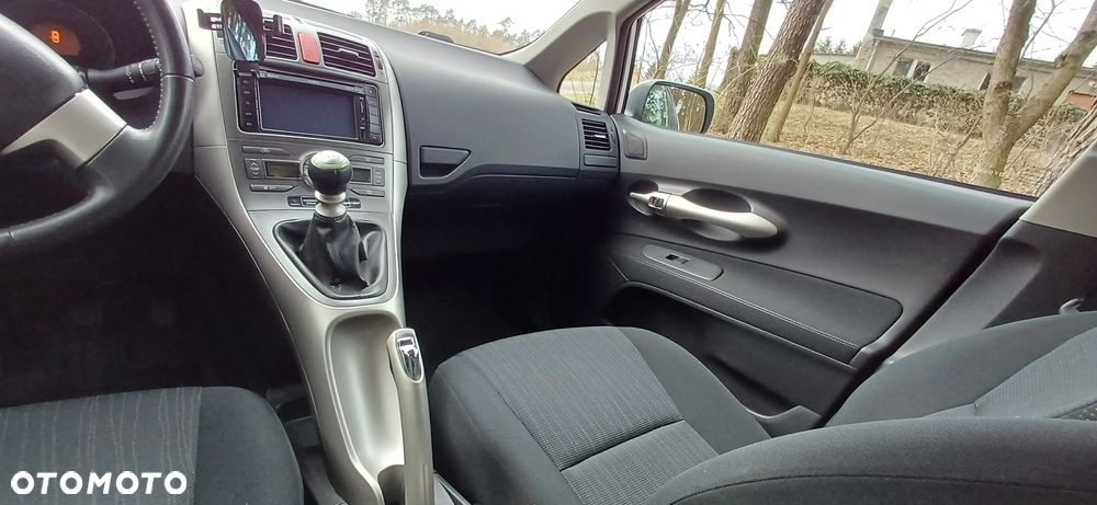 Toyota Auris 1.4 D-4D Luna - 22