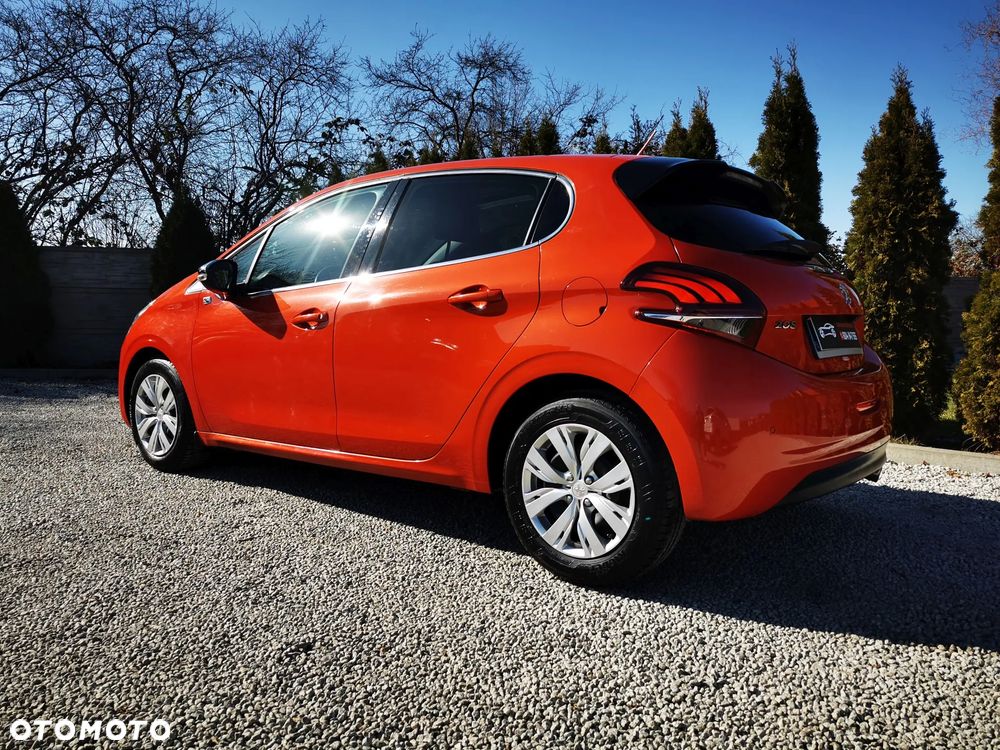 Peugeot 208 Blue-HDi 100 Stop&Start Style - 11