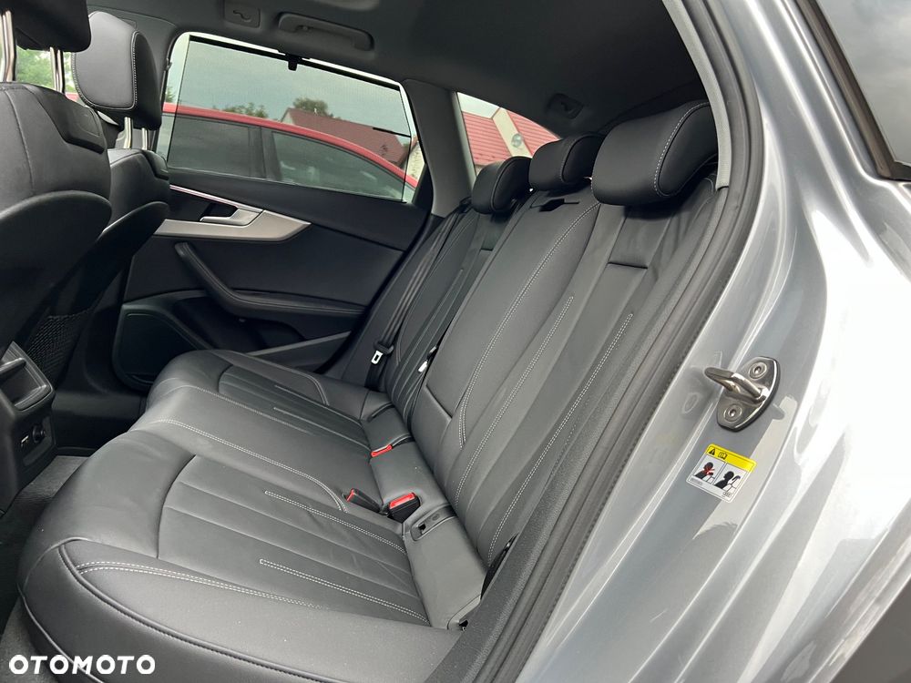 Audi A4 Avant - 16