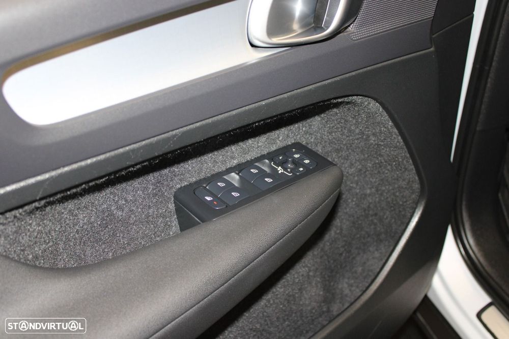 Volvo XC 40 1.5 T5 PHEV Inscription - 25