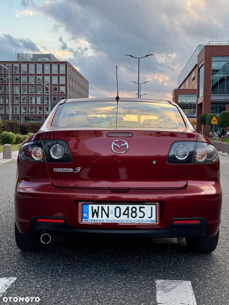 Mazda 3 2.0 Exclusive + - 6