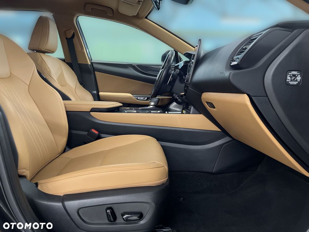 Lexus NX - 11