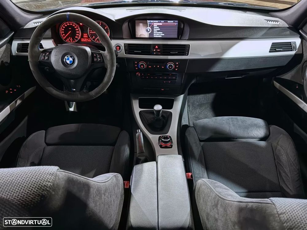 BMW 318 d Pack M - 9