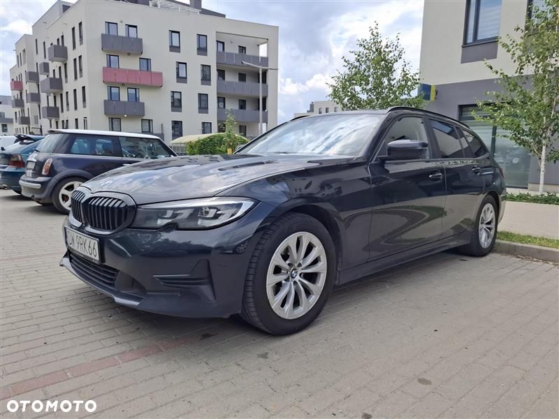 BMW Seria 3 318i - 1