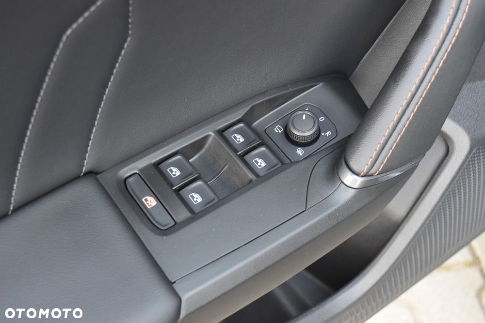 Cupra Leon 2.0 TSI DSG - 10
