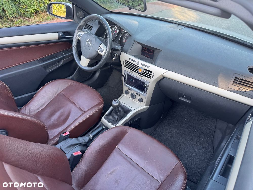 Opel Astra 1.8 Innovation 110 Jahre - 12