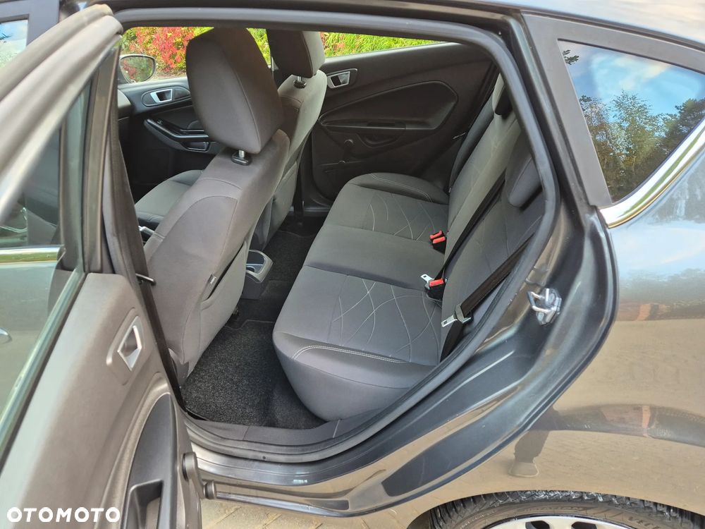 Ford Fiesta 1.0 EcoBoost Titanium - 29