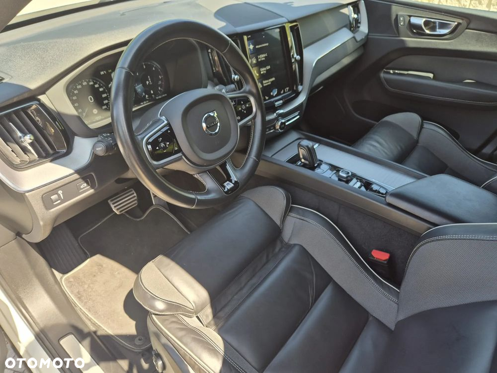 Volvo XC 60 B4 B R-Design - 10