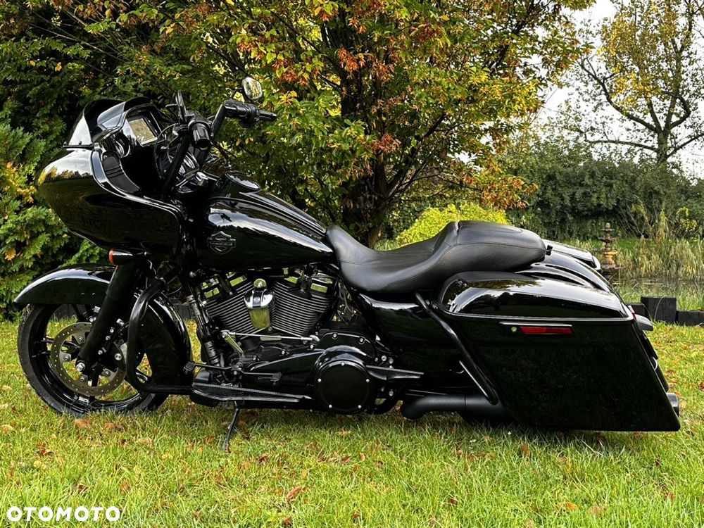 Harley-Davidson Touring Road Glide - 1