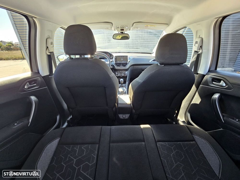 Peugeot 2008 1.6 BlueHDi Style - 47