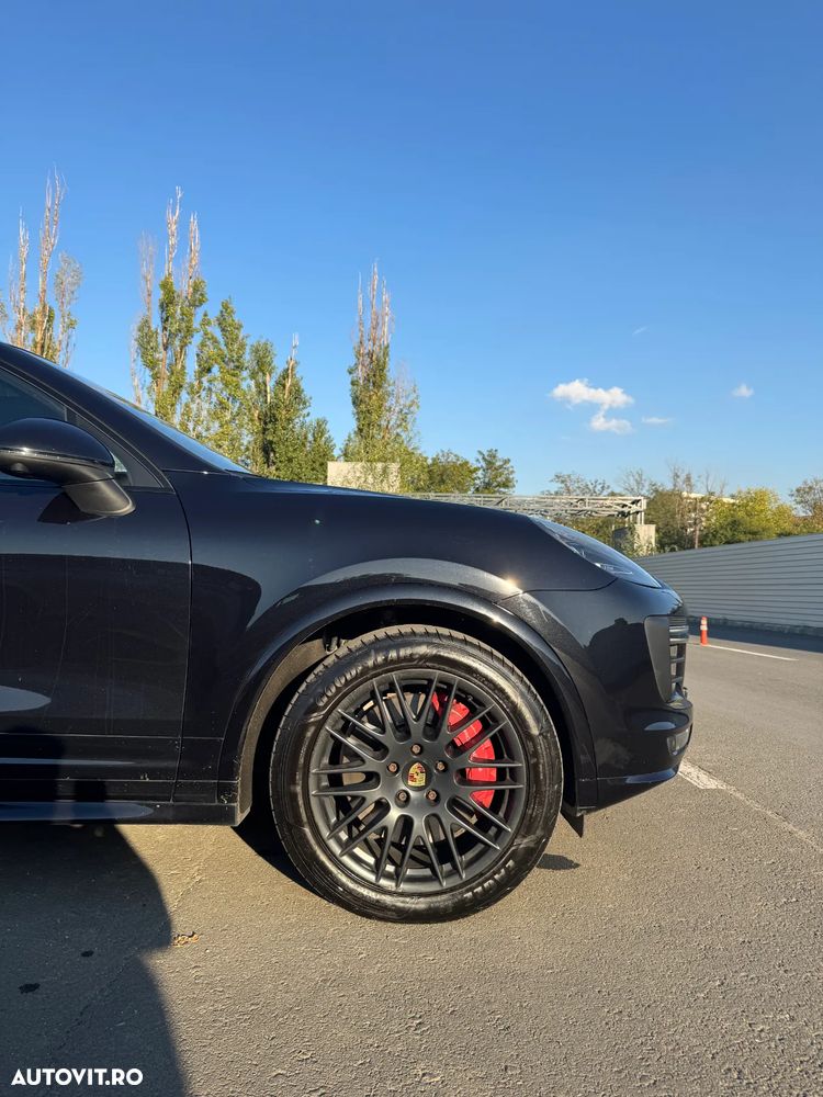 Porsche Cayenne 3.6 L GTS - 13