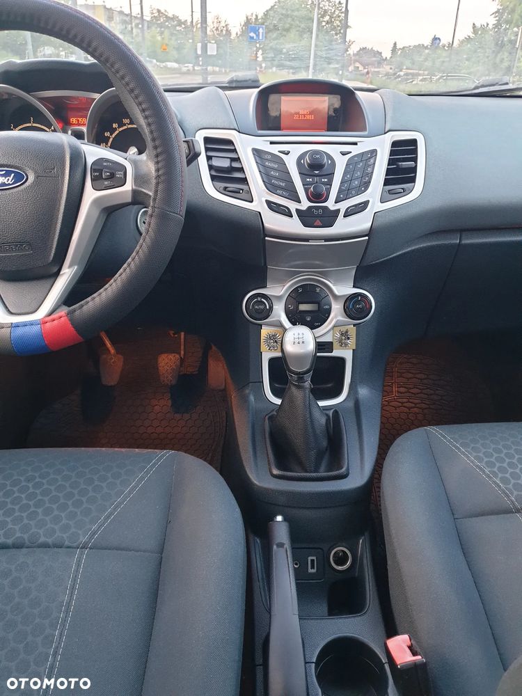 Ford Fiesta 1.4 TDCi Ambiente - 6