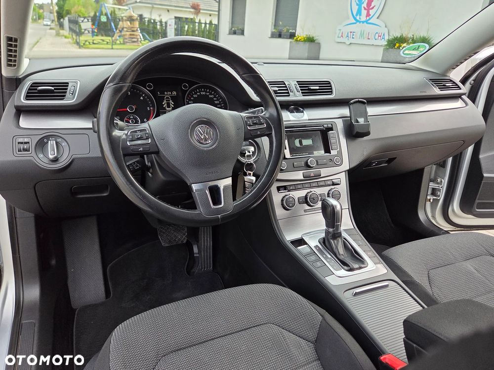 Volkswagen Passat 2.0 Blue TDI DSG SCR Comfortline - 30
