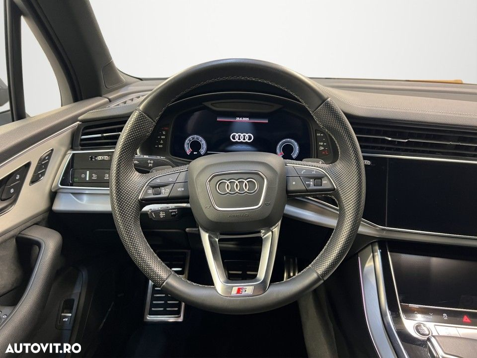 Audi Q7 - 10