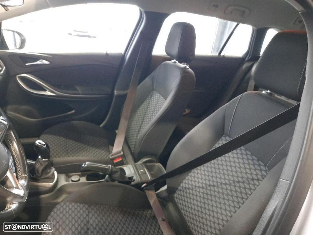 Opel Astra Sports Tourer 1.5 D Business Edition S/S - 4