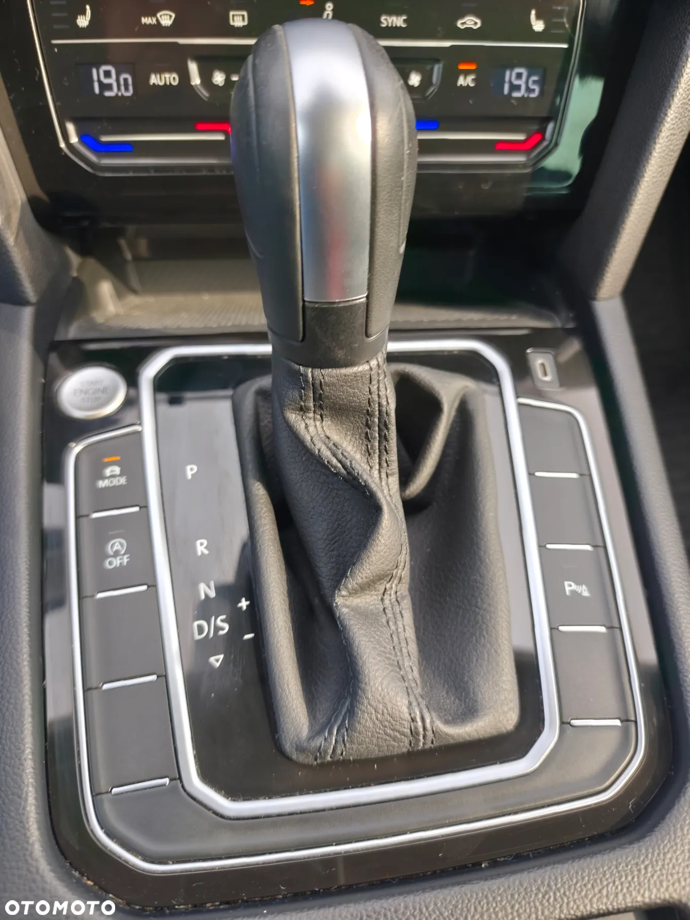 Volkswagen Passat 2.0 TDI EVO Elegance DSG - 16