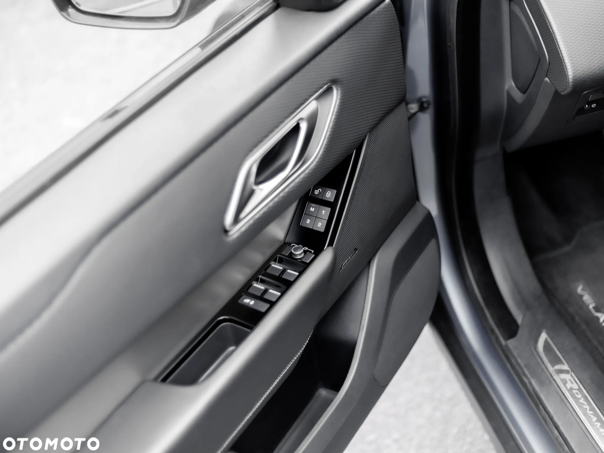 Land Rover Range Rover Velar 2.0 SD4 R-Dynamic S - 20