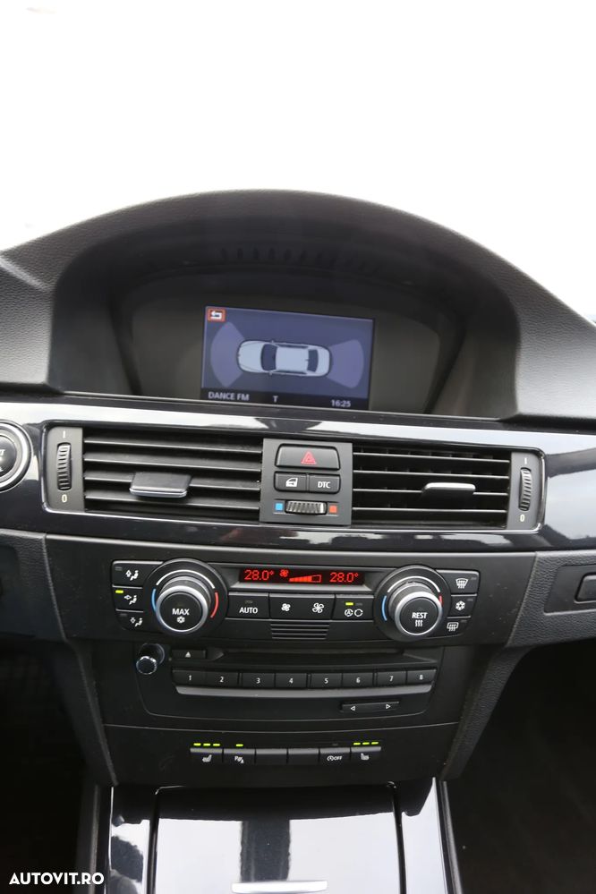 BMW Seria 3 320i Edition Exclusive - 13