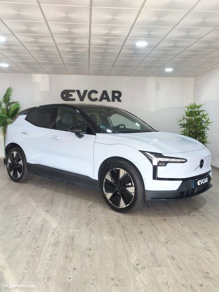 Volvo EX30 Single Motor Extended Range RWD Ultra - 3