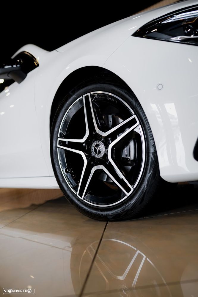 Mercedes-Benz CLA 180 7G-DCT AMG Line - 8