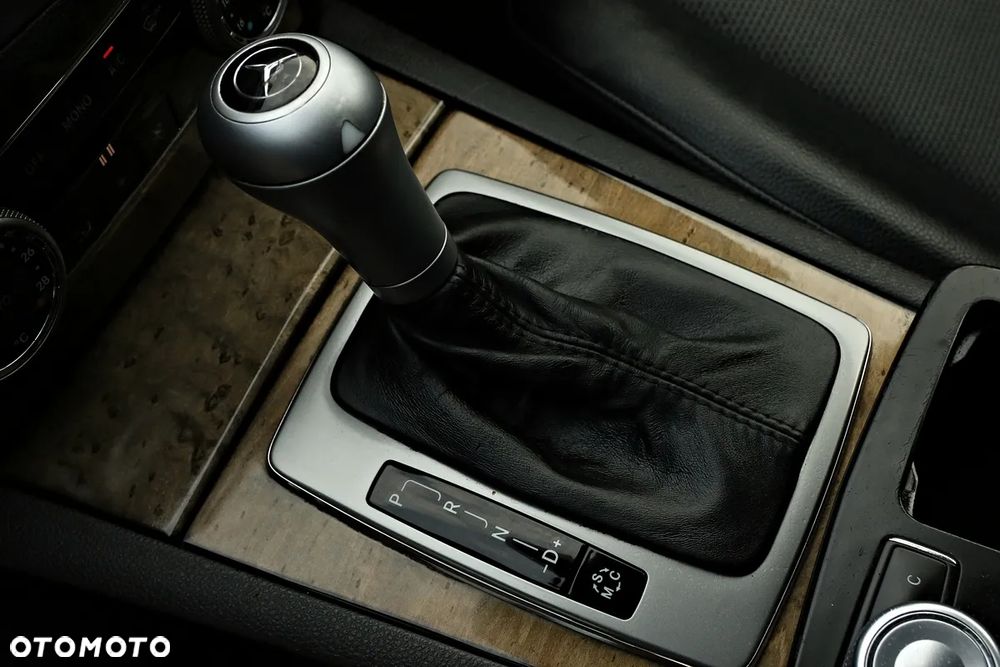 Mercedes-Benz Klasa C 220 CDI DPF Automatik Avantgarde - 36