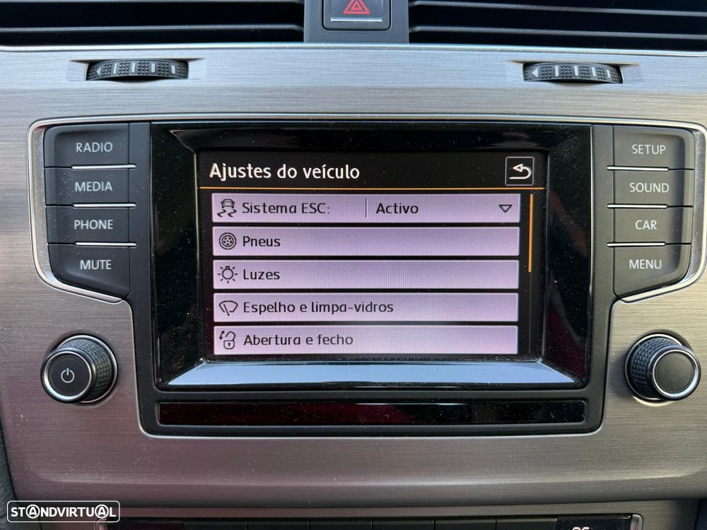 VW Golf 1.6 TDi Trendline BlueMotion - 13
