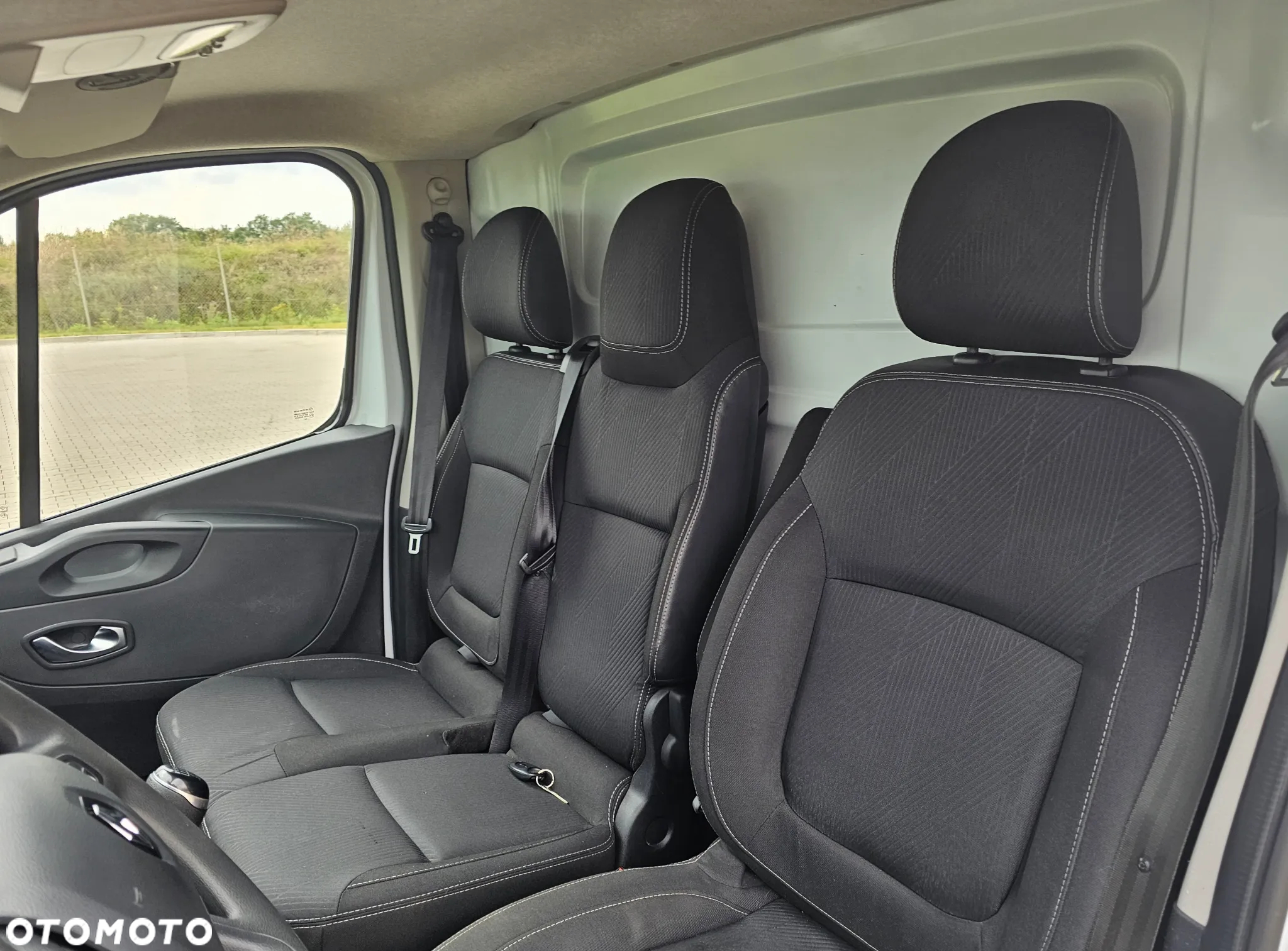 Renault TRAFIC - 10