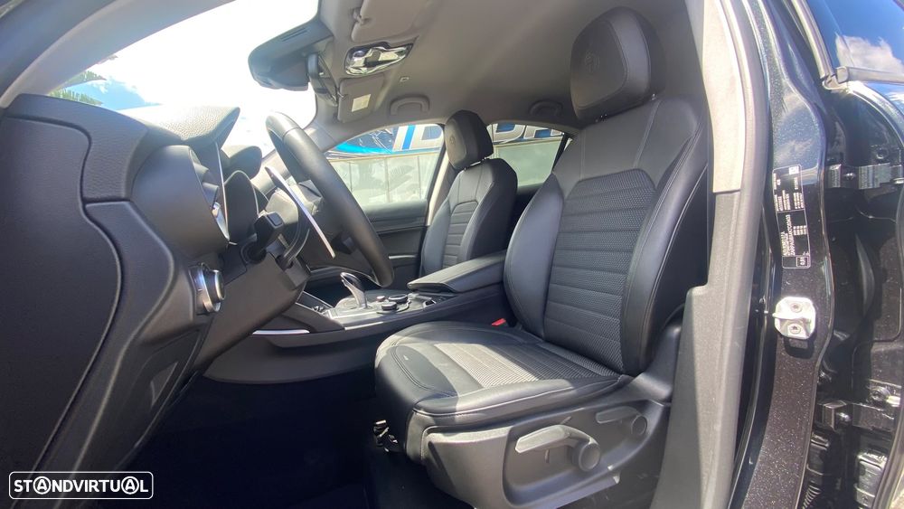 Alfa Romeo Stelvio 2.2 D Super AT8 - 23