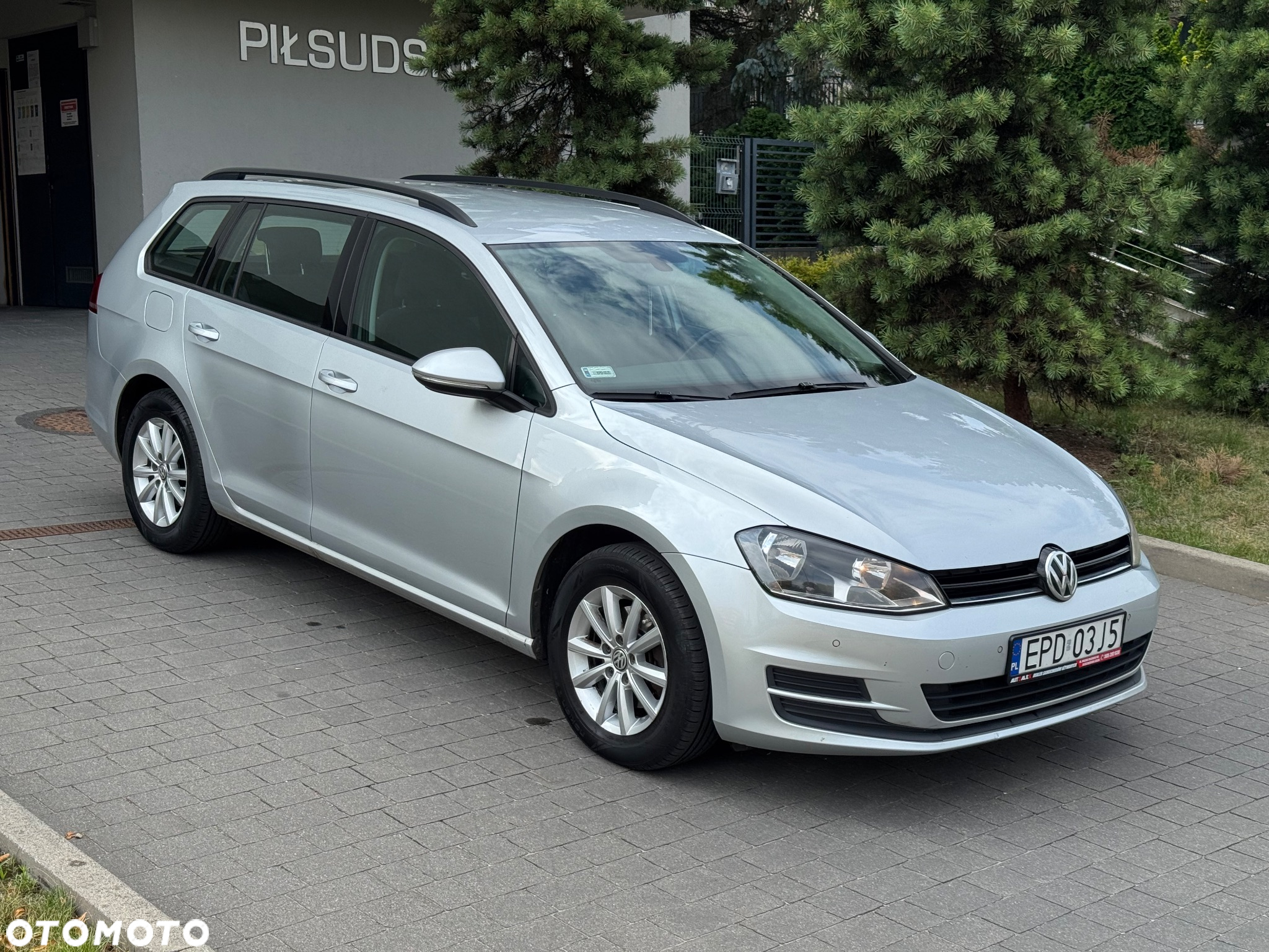 Volkswagen Golf VII 1.6 TDI BMT Comfortline - 3