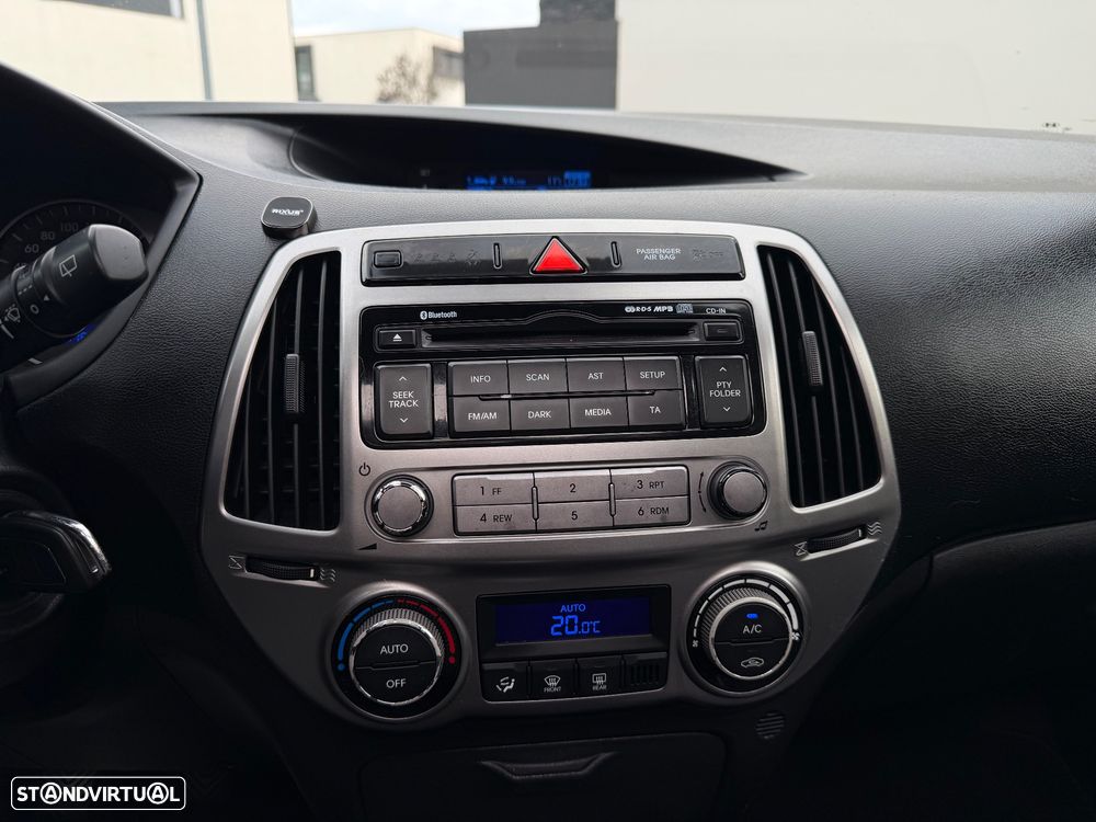 Hyundai i20 1.2 Intro Edition - 19