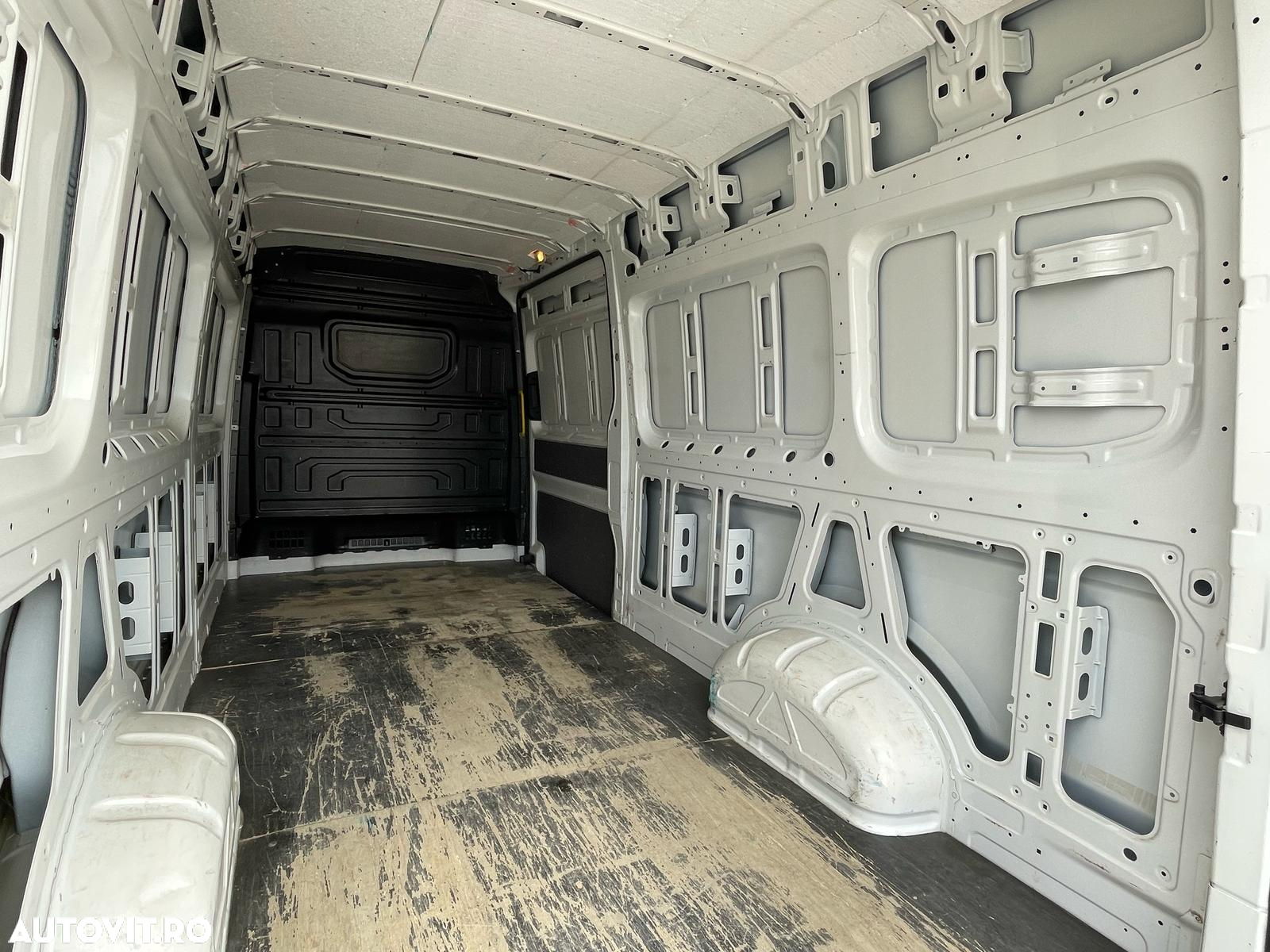 Volkswagen Crafter L4H3 - 15