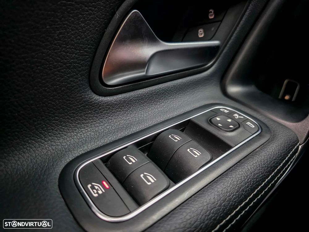 Mercedes-Benz CLA 250 e 8G-DCT AMG Line Advanced Plus - 33