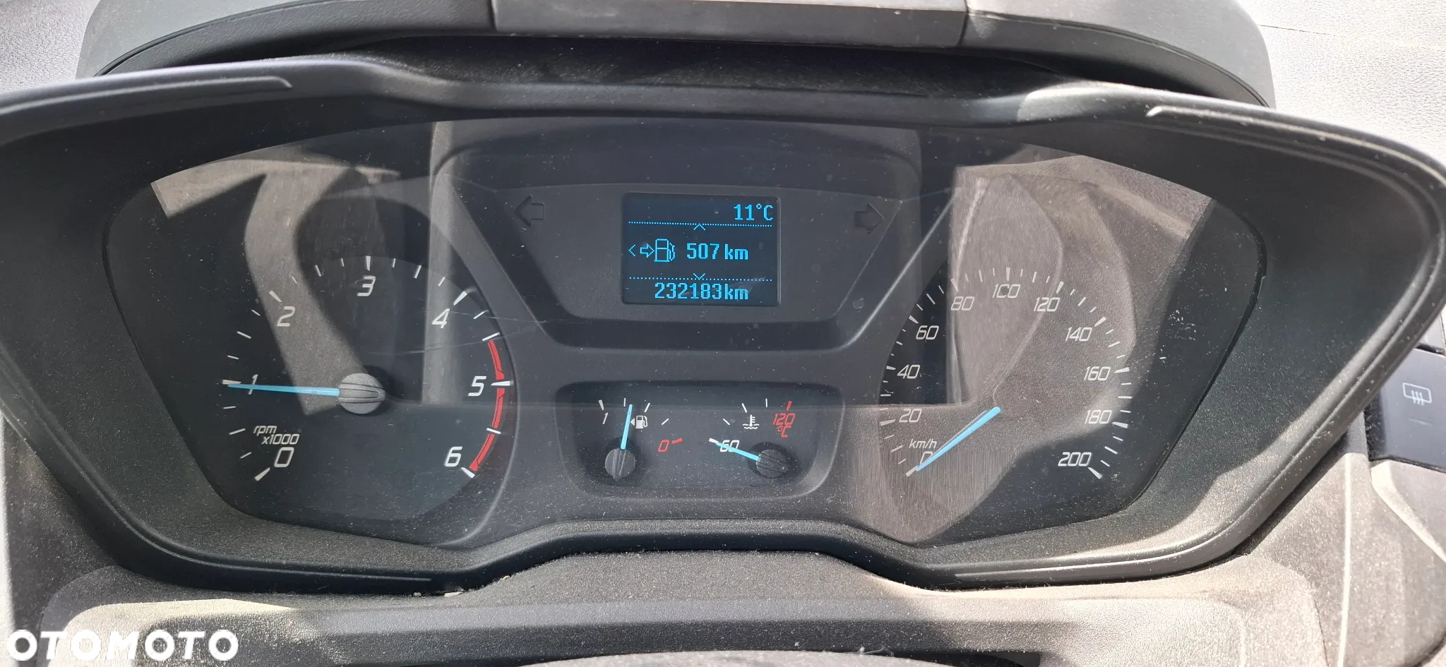 Ford TRANSIT CUSTOM - 16