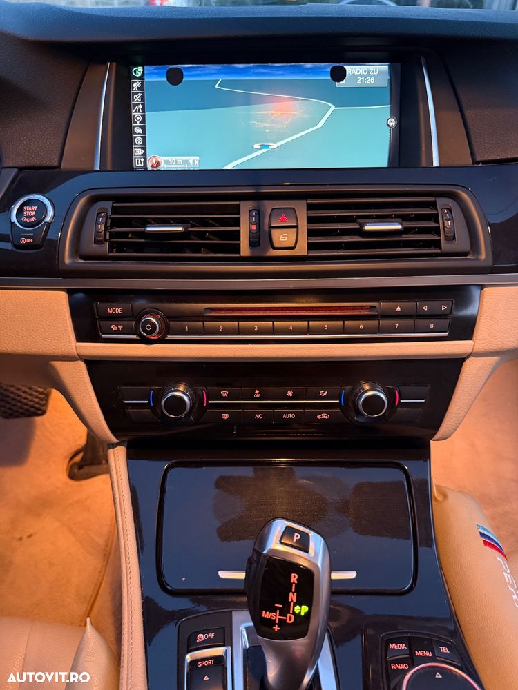 BMW Seria 5 518d Aut. - 13
