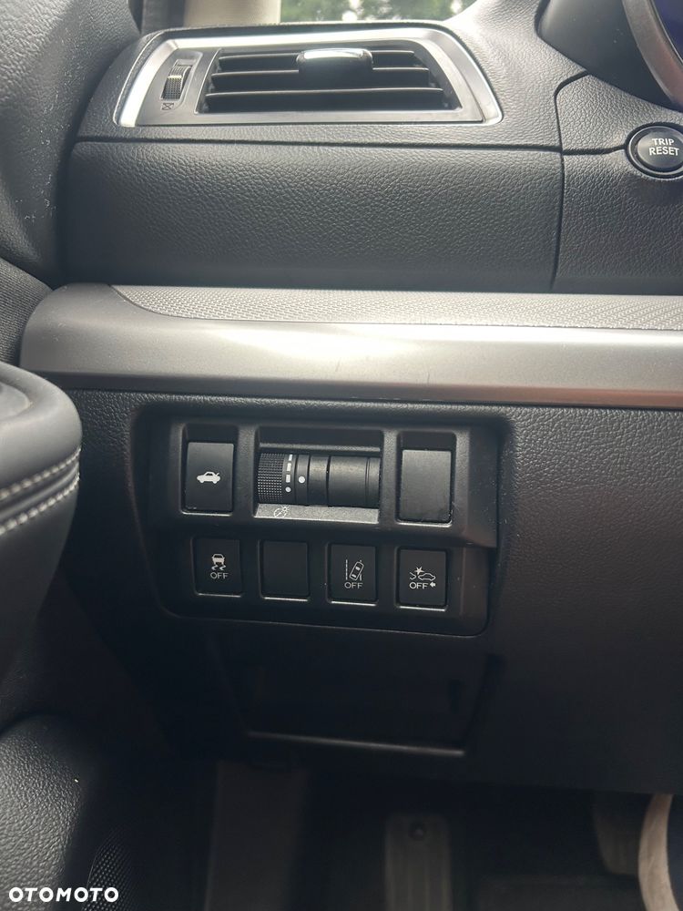 Subaru Legacy 2.5i Lineartronic Sport - 12