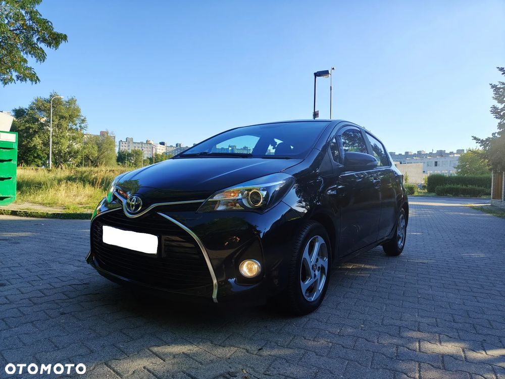Toyota Yaris 1.5 VVT-i Comfort mit Design Paket - 4
