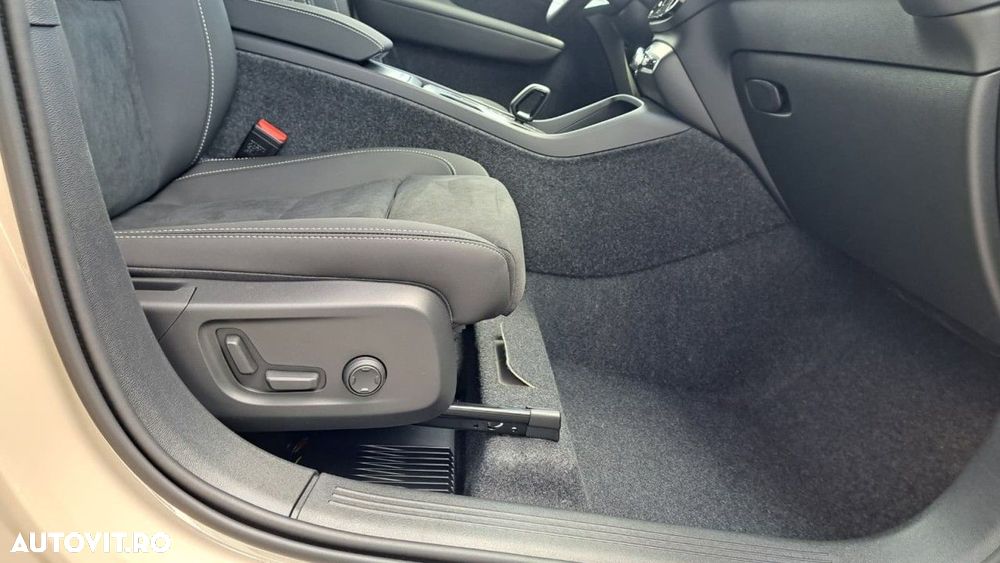 Volvo XC 40 B3 AT FWD MHEV Core - 16